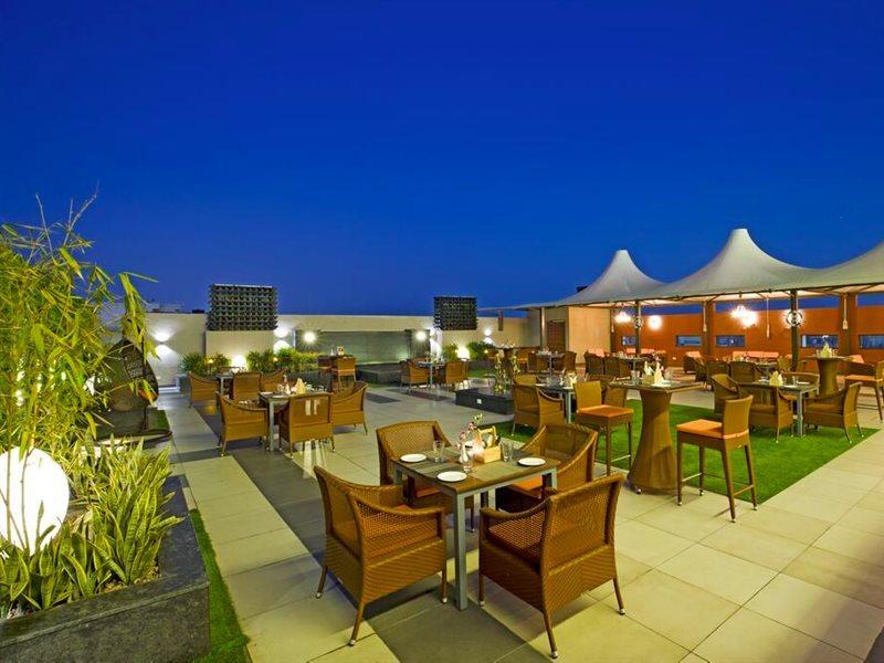Regenta Central Cassia Zirakpur Chandigarh Exterior foto